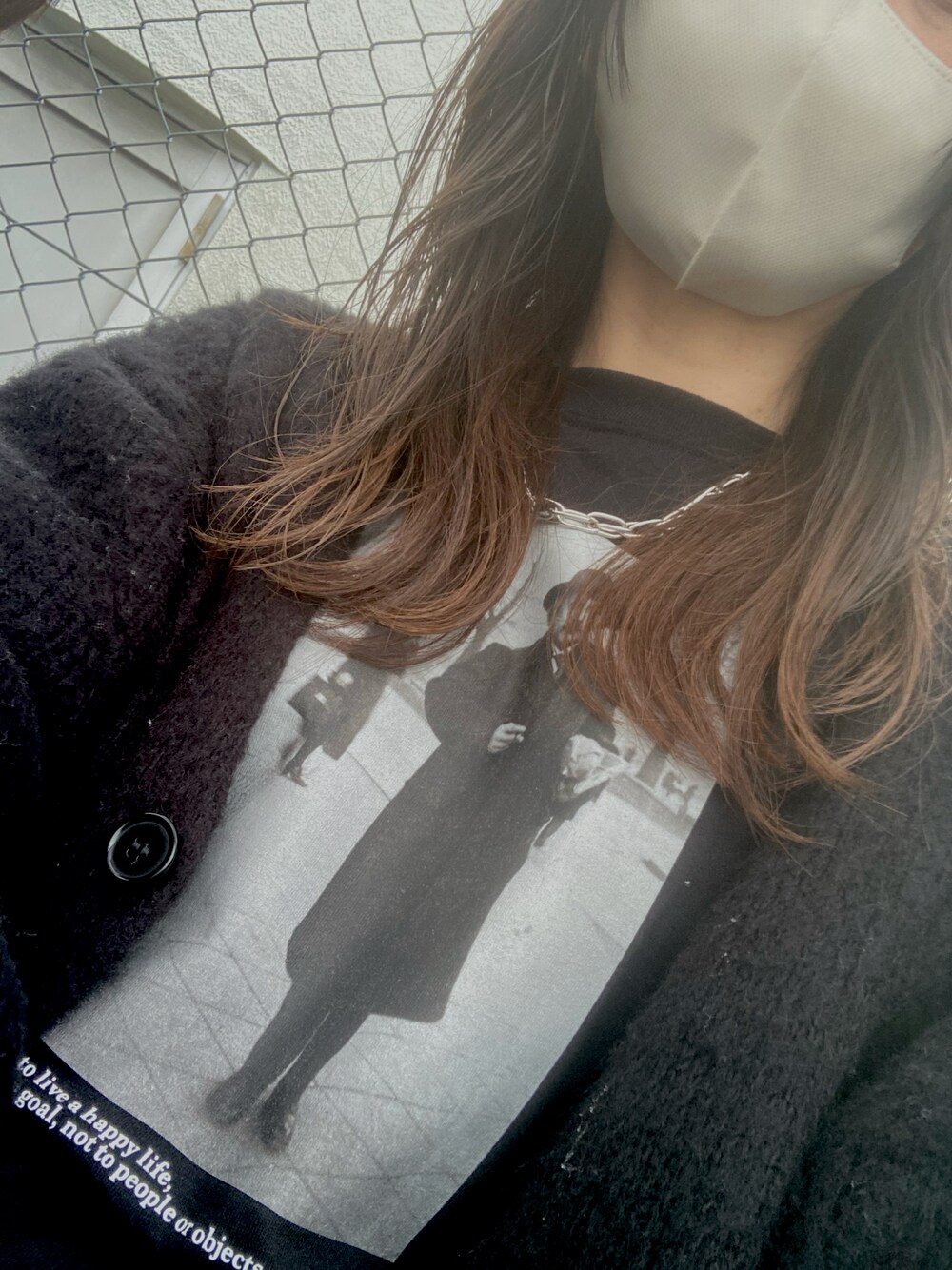 「オトナカジュアル、おしゃれさんと繋がりたい、モノトーンコーデ」｜「ROSE BUDのフォトプリントロンTee（Tシャツ/カットソー、ブラック系）」を使った、asfy♡さん（レディース・160cm）の春コーディネートの1枚目の写真