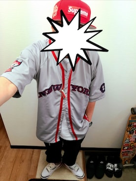 「Supreme （シュプリーム）のアイテム（キャップ、レッド系）」を使った、きのっぴさん（メンズ・180cm）の春コーディネート