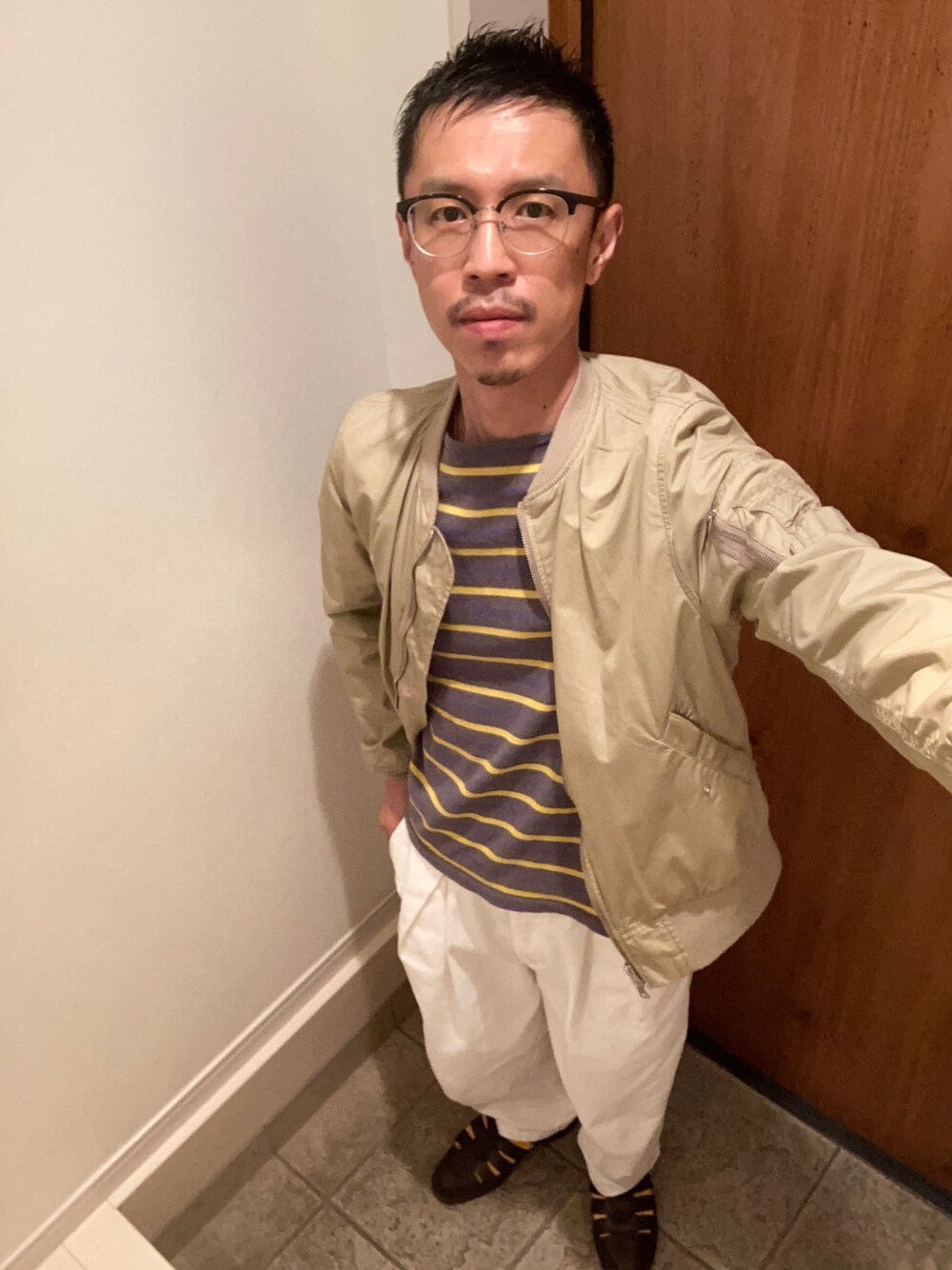 「マルチボーダー、ワイドパンツ、グルカサンダル」｜「KLEMANの＜KLEMAN＞ DIMOR/サンダル（サンダル、ブラウン系）」を使った、junodart【official】さん（メンズ・168cm）の春コーディネートの1枚目の写真