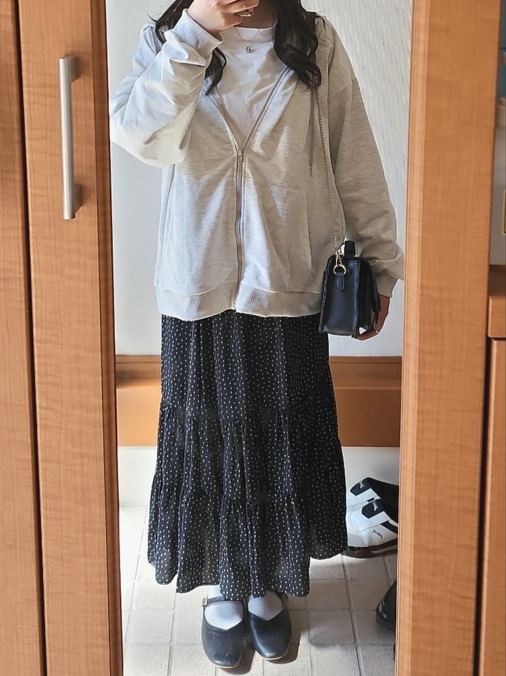 薄手 ミニロゴプリント オーバーサイズ 長袖 フーディ