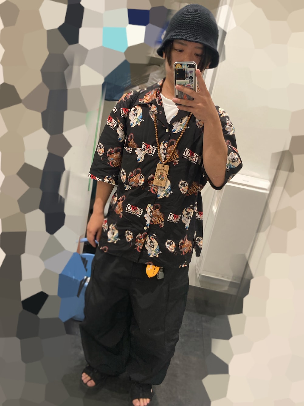 「アロハシャツ、和柄、夏コーデ、サンダル、NIKE、FROCLUB、クロシェ、黒、お洒落さんとつながりたい、ゆるコーデ、ワイドパンツ、いいね、save、フォローお願いします🤑、オールブラック、休日コーデ、低身長コーデ」｜「SOTA JAPANのアイテム（ハット、ブラック系）」を使った、M4S4T0さん（メンズ・160cm）の夏コーディネートの1枚目の写真