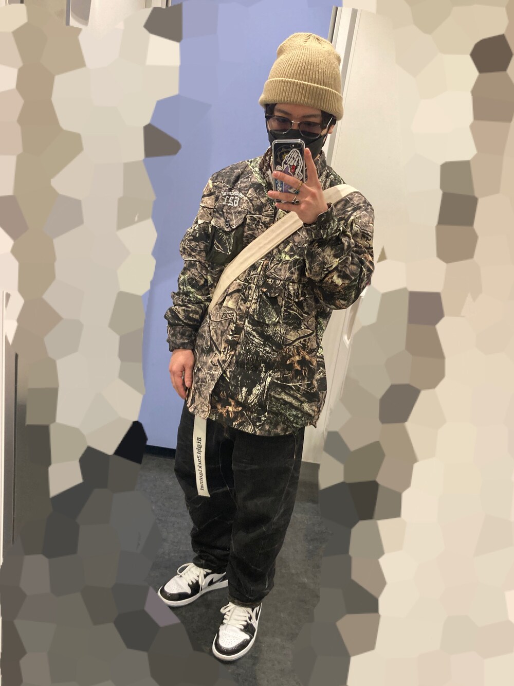 「大人コーデ、ワイドパンツ、デニム、シャツスタイル、春、低身長、ストリート、いいね、save、フォローお願いします🤑、LEFLAH、A.D.S.R.、NIKE、スニーカー、ニット帽、サングラス、大人カジュアル」｜「LEFLAHのアイテム（ニットキャップ/ビーニー、ベージュ系）」を使った、M4S4T0さん（メンズ・160cm）の春コーディネートの1枚目の写真