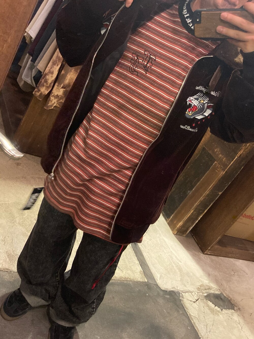 「デニム、秋コーデ、大人コーデ、秋冬コーデ、ビッグシルエット、休日スタイル、おしゃれさんと繋がりたい、LEFLAH、adidas、デニムジャケット、低身長コーデ、いいね、save、フォローお願いします🤑、ベルベット、ボーダー」｜「LEFLAHのアイテム（Tシャツ/カットソー、レッド系）」を使った、M4S4T0さん（メンズ・160cm）の秋コーディネートの1枚目の写真