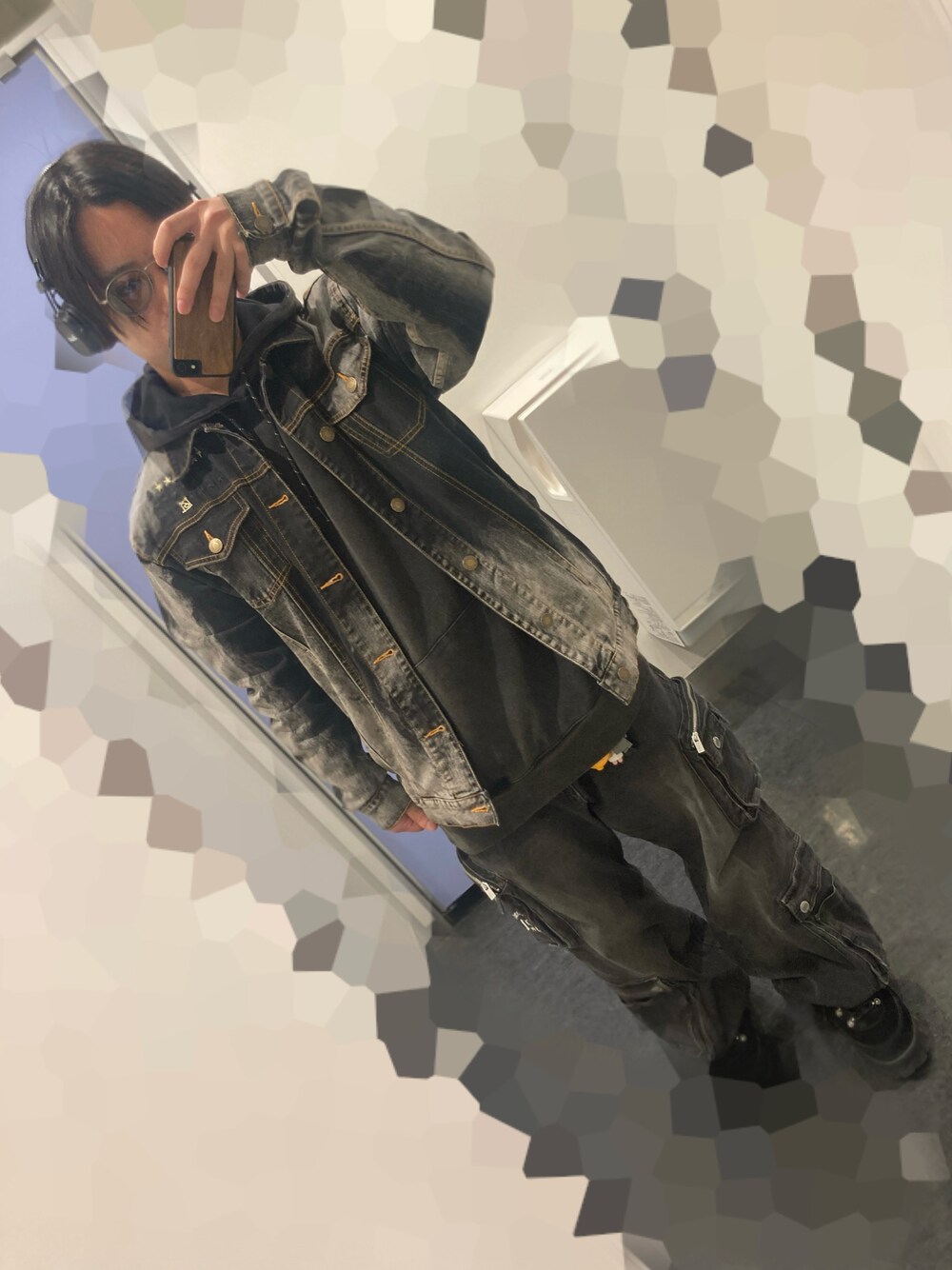 「デニム、秋コーデ、秋冬コーデ、お洒落さんとつながりたい、大人コーデ、デニムパンツ、デニムジャケット、LEFLAH、NIKE、パーカー、サングラス、低身長、ストリート、いいね、save、フォローお願いします🤑、休日コーデ」｜「LEFLAHのアイテム（パーカー、ブラック系）」を使った、M4S4T0さん（メンズ・160cm）の秋コーディネートの1枚目の写真