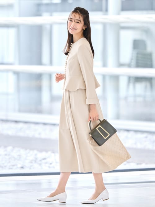 ストレッチ ｜ ノーカラー パールペプラム ワンピース スーツ