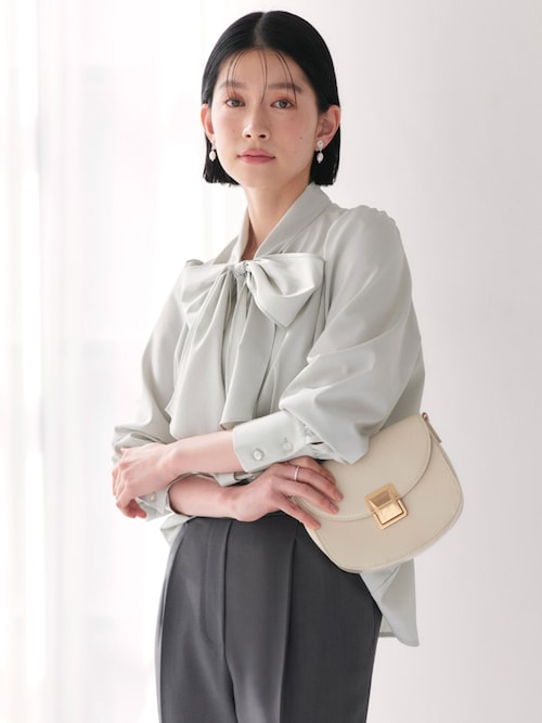 メタルラウンド 淡水パール ドロップ イヤリング ｜ レディース 結婚式 パーティードレス セレモニー お呼ばれ 華やか オケージョン 揺れる アクセサリー