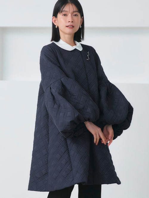 【ドレスアップデコルテブラウスシリーズ】シャツカラータックブラウス 洗える