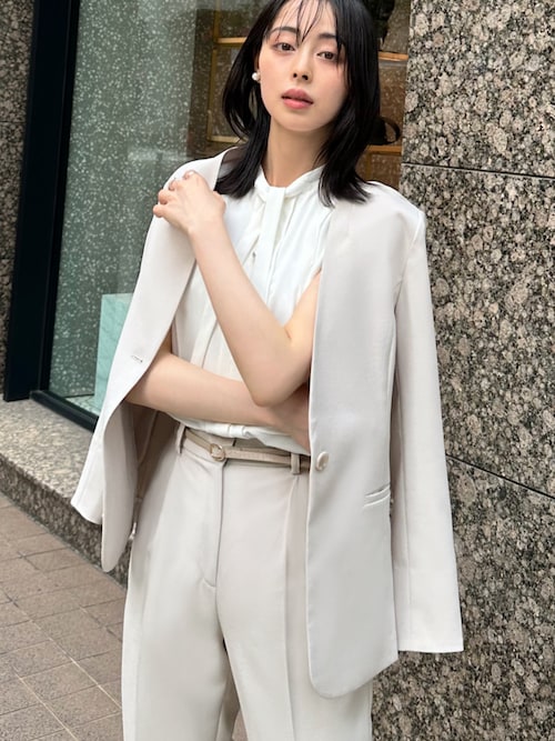 美品★Rene ルネ フレンチスリーブ フリルブラウス パールボタン 白 洗える ｜ パールボタン フレンチスリーブ ブラウス（Bタイプ