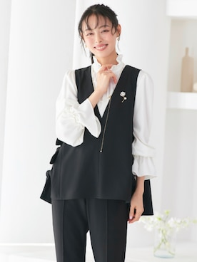 「アイテム（ブローチ/コサージュ）」を使った、RUIRUEBOUTIQUEさん（レディース・165cm）の冬コーディネート