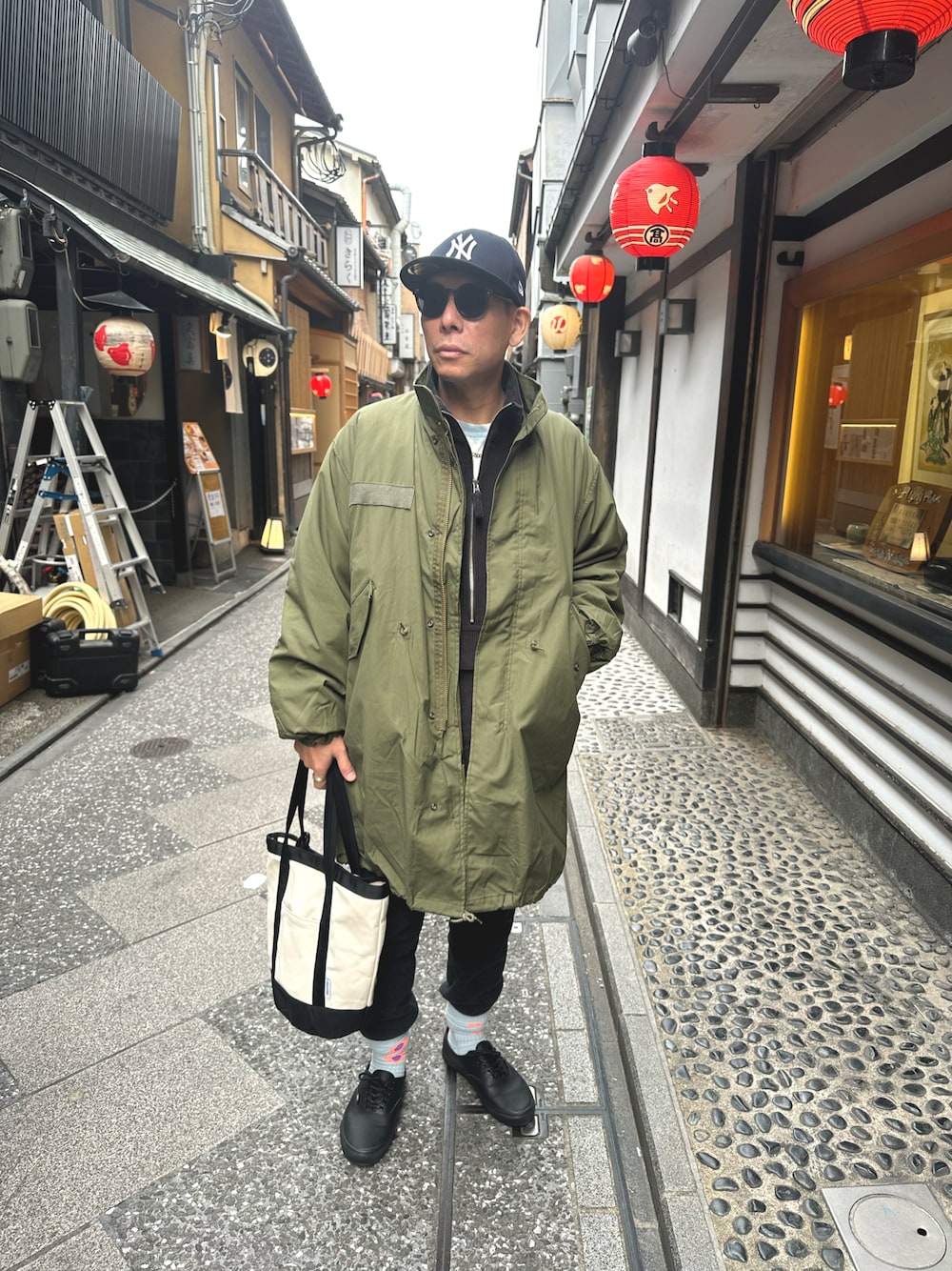 「レザー、スニーカー、スニーカーコーデ、VANS、authentic、M-65、休日コーデ、大人カジュアル、おじさん、ストリート、ブリーフィング、ニューエラ、ソックスイン、ミリタリー、POP TRADING COMPANY」｜「NEW ERAのNEW ERA/ニューエラ キャップ LP 59FIFTY MLBオンフィールド ニューヨーク・ヤンキース ゲーム 13554936（キャップ、ブルー系）」を使った、dai5rouさん（メンズ・170cm）の秋コーディネートの1枚目の写真