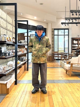 「clarks」｜「アイテム（スウェット）」を使った、ほしださん（メンズ・170cm）の秋コーディネート