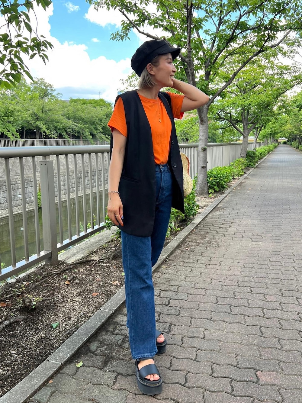「今日のコーデ、ラクチンコーデ、カジュアルコーデ、デニムパンツ、プチプラコーデ、ビタミンカラー」｜「FREAK'S STOREの▽【WEB限定】フレアデニム（デニムパンツ、ブルー系）」を使った、aiさん（レディース・161cm）の夏コーディネートの1枚目の写真