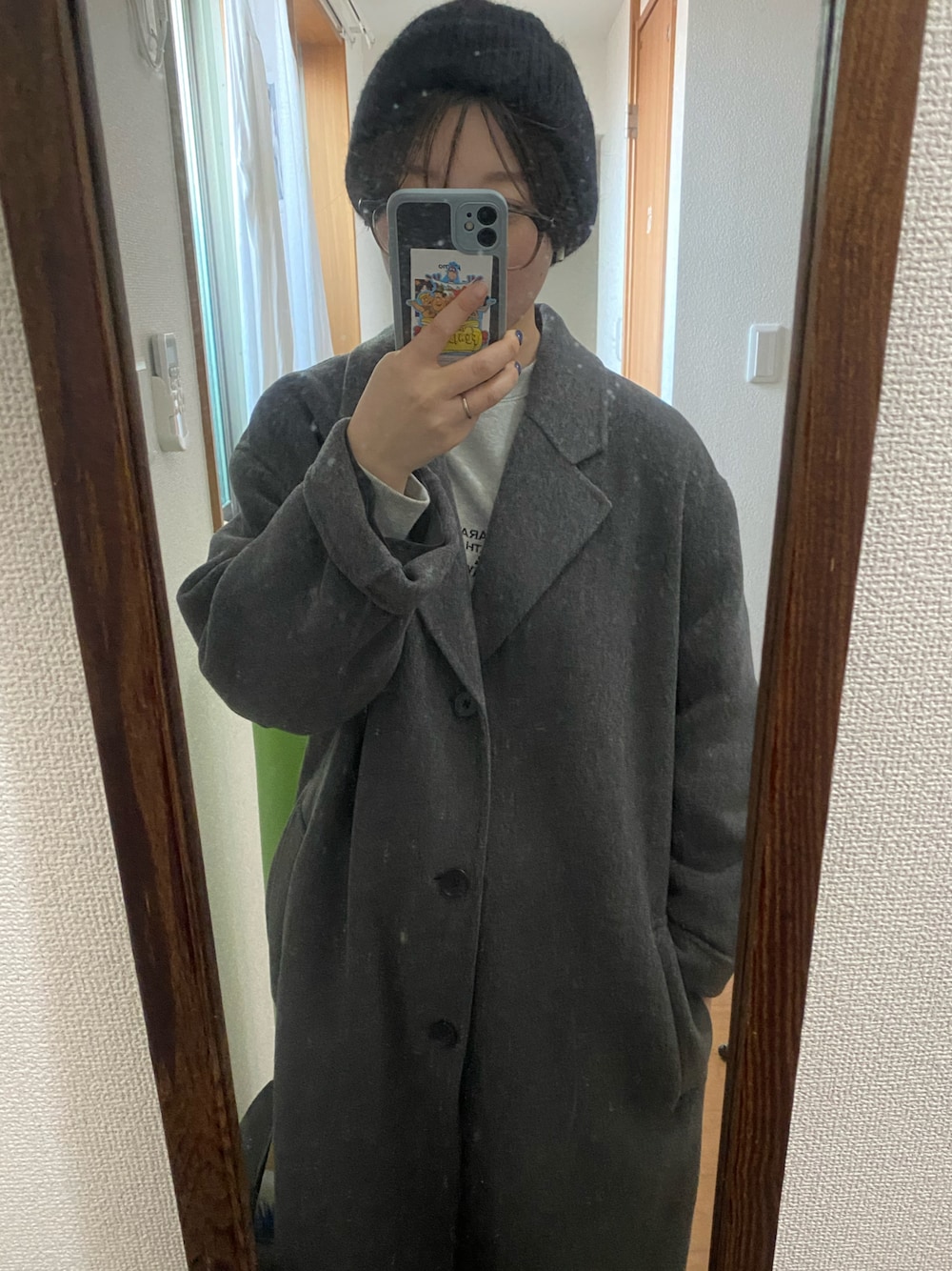 「冬コーデ、ロングコート、オーバーコート、メンズライク」｜「TODAYFULのWool Over Coat（ステンカラーコート、グレー系）」を使った、のんさん（レディース・161cm）の冬コーディネートの1枚目の写真