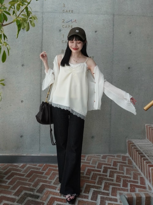 「hinari(ヒナリ)のサテンレースキャミ(キャミソール)」を使った、まるさん(レディース・153cm)の秋コーディネート