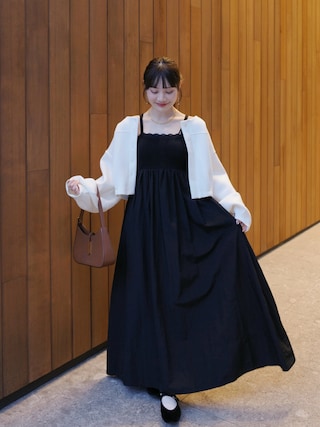 「hinari(ヒナリ)のシェルボタン ダンボールカーデ(カーディガン/ボレロ)」を使った、まるさん(レディース・153cm)の秋コーディネート