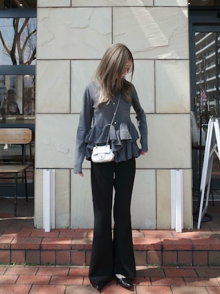 「by LEGNA（バイレグナ）の【選べる丈感】ダンボールニットフレアレギンス（その他パンツ）」を使った、kannaさん（レディース・162cm）の春コーディネート