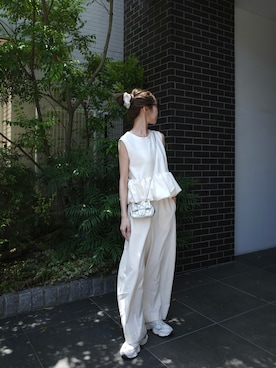 「by LEGNA（バイレグナ）のペプラムトップス（Tシャツ/カットソー、ベージュ系）」を使った、kannaさん（レディース・162cm）の春コーディネート