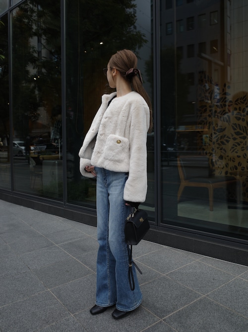 金釦クロップドファージャケット（ノーカラージャケット）｜Mila Owen