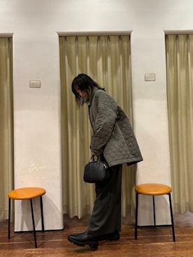 「寒い」｜「アイテム（サロペット/オーバーオール）」を使った、オカモトさん（レディース・155cm）の秋コーディネート