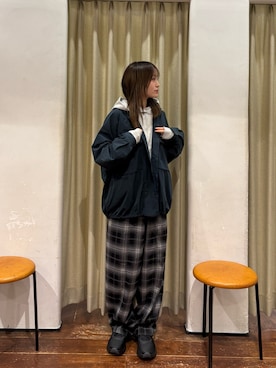 「URBAN RESEARCH DOORS（アーバンリサーチドアーズ）のOn　CLOUDTILT（スニーカー、ブラック系）」を使った、オカモトさん（レディース・155cm）の秋コーディネート