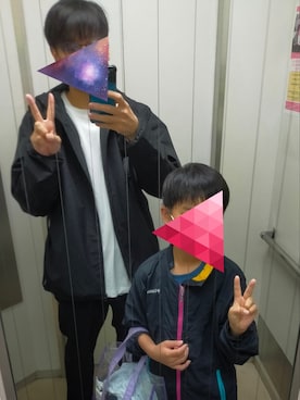「ナイロンパーカー」｜「アイテム（スラックス）」を使った、しぇりー店長さん（メンズ・179cm）の秋コーディネート