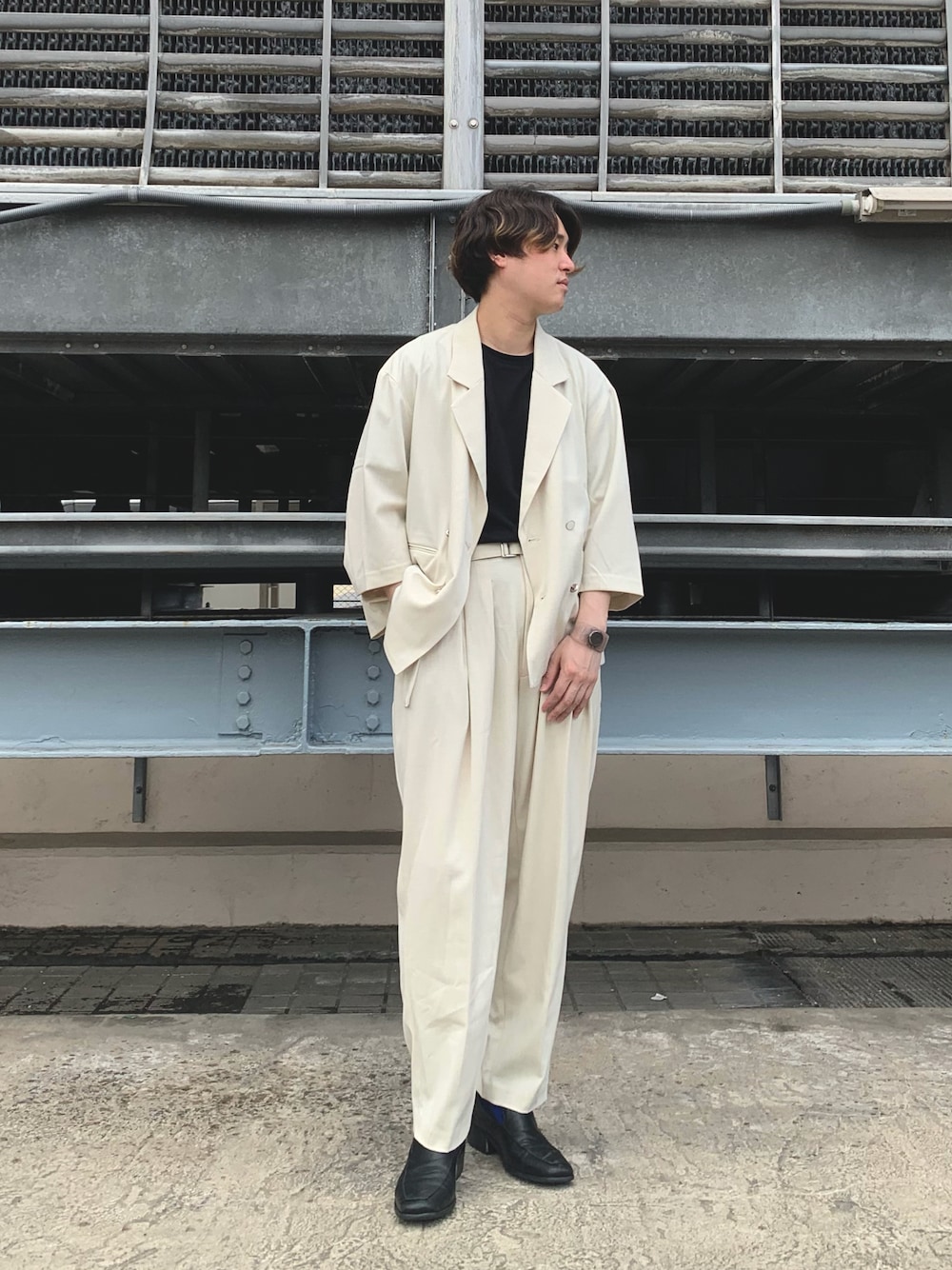 「ootd、今日のコーデ、おしゃれさんと繋がりたい、いいね、save、フォローお願いします🤑、セットアップ、セットアップスタイル、ベージュ、ベージュコーデ、オトナカジュアル、ビックシルエット、大人コーデ、きれいめカジュアル、夏コーデ、tk.TAKEO KIKUCHI、新宿ルミネエスト」｜「tk.TAKEO KIKUCHIのリネンライク5分袖ショートジャケット（ユニセックスアイテム）（スーツジャケット、ベージュ系）」を使った、新宿ルミネエストtkさん（メンズ・171cm）の春コーディネートの1枚目の写真