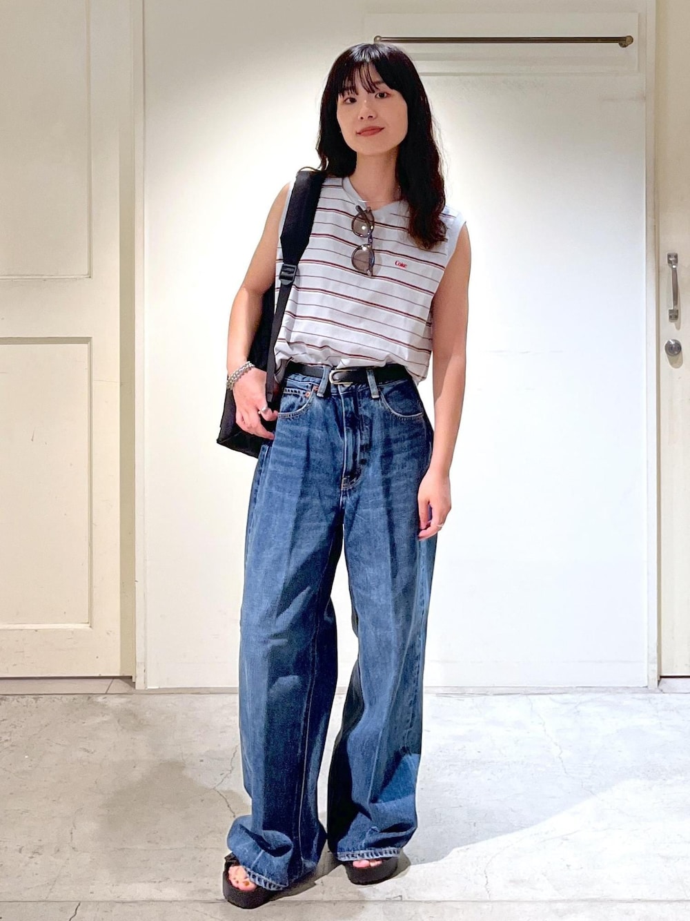 「Coca-Cola、コカ・コーラ、Coca-Cola COLLECTION by JUN、タンクトップ、デニム、バギーデニム、BIRKENSTOCK、Florida III Flex Platform、OUTDOOR PRODUCTS for SALON、WS、レザー、初夏コーデ、夏コーデ、運動会コーデ、お出かけコーデ」｜「BIRKENSTOCKの【BIRKENSTOCK(ビルケンシュトック)】Florida III Flex Platform/フロリダ フレックス プラットフォーム（サンダル、ブラック系）」を使った、michiruさん（レディース・156cm）の夏コーディネートの1枚目の写真