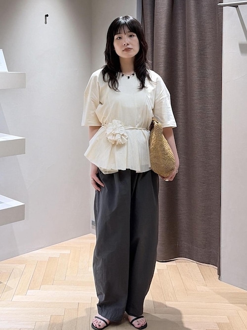 AAYUSHI（アユーシ） for SALON】別注ペプラムラッフルTシャツ（T