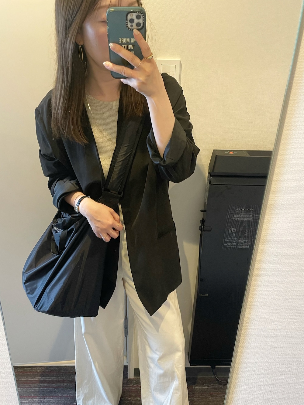 「きれいめカジュアル、オトナ女子、ジャケットスタイル、ジャケットコーデ、大人カジュアルコーデ」｜「plageのRIAM キュプラブラウスジャケット（その他アウター、ブラック系）」を使った、keicoさん（レディース・156cm）の夏コーディネートの1枚目の写真