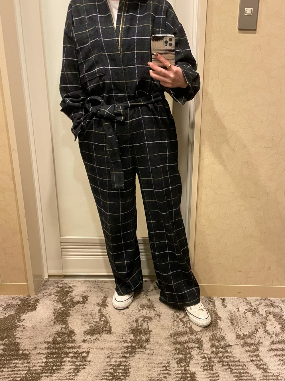 「秋冬コーデ、オトナカジュアル、おしゃれさんと繋がりたい、低身長コーデ、秋服、ツイード、オールインワン、スニーカー、カレンソロジー、チェック」｜「CurensologyのCurensology(カレンソロジー)/ラトーレチェックオールインワン（つなぎ/オールインワン、グリーン系）」を使った、keicoさん（レディース・156cm）の秋コーディネートの1枚目の写真