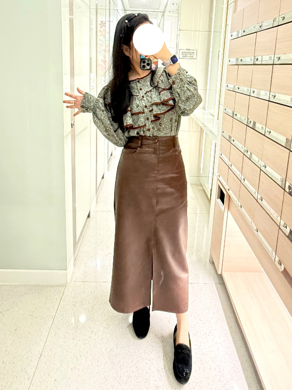 「クリスマスに着たい服、冬のコーデ、164以上に見られる女、今日のコーデ」｜「彔上のアイテム（スカート、ブラウン系）」を使った、Regina 💜さん（骨格ストレート・レディース・164cm）の冬コーディネートの1枚目の写真
