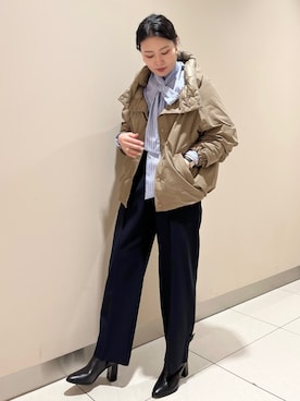 「ボウタイブラウス」｜「アイテム（ダウンジャケット/コート）」を使った、SAYAさん（レディース・164cm）の秋コーディネート
