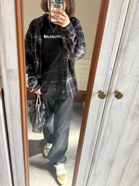 BALENCIAGAのTシャツ/カットソーを使った人気ファッション