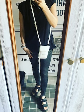 「BALENCIAGA」｜「アイテム（財布/小物）」を使った、kary☆さん（レディース・161cm）の秋コーディネート