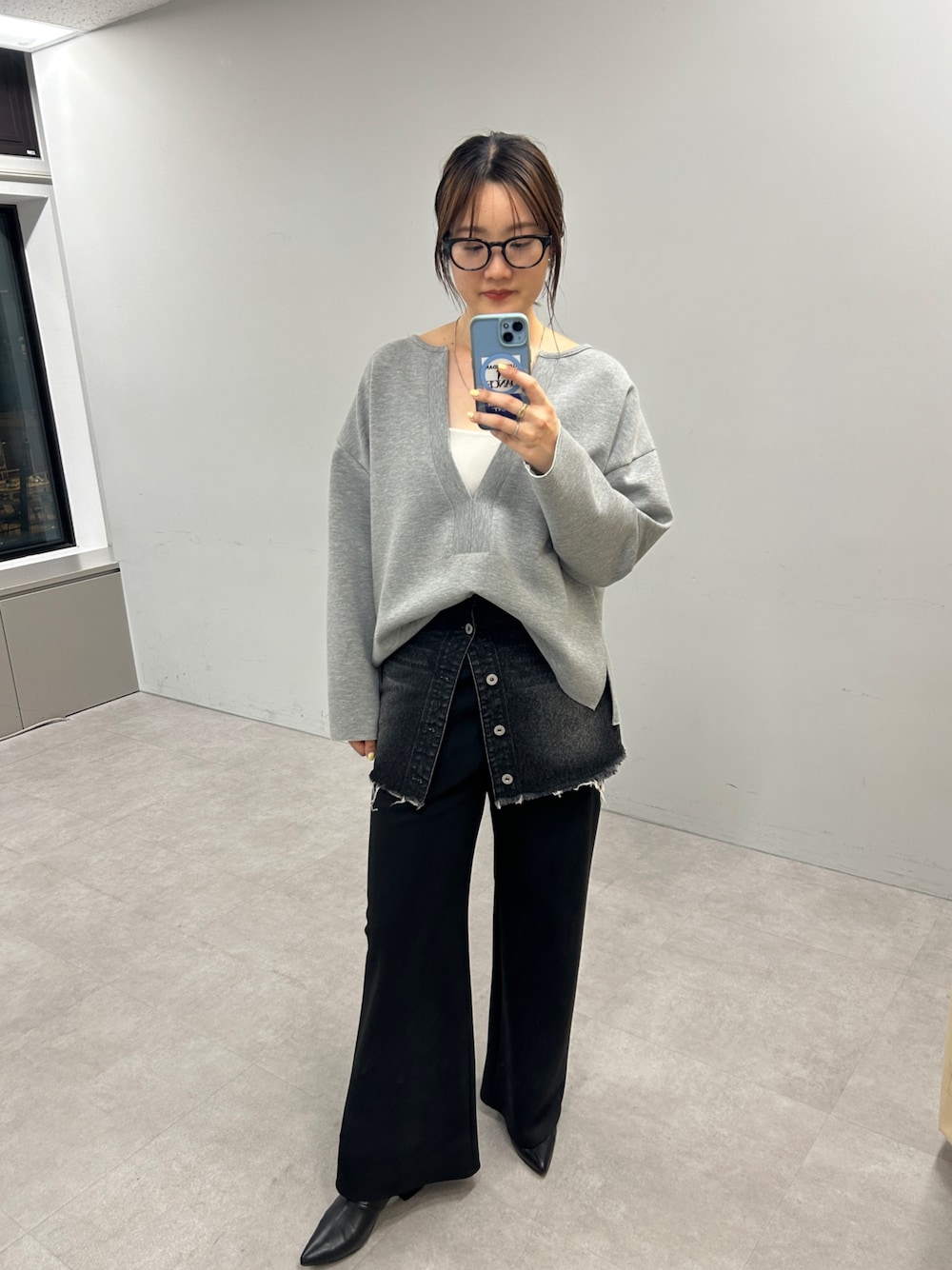 スウェットを使った「スキッパー」の人気ファッション