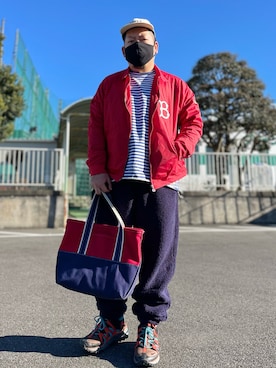 「アイテム（トートバッグ、レッド系）」を使った、SuGaKeNさん（メンズ・170cm）の冬コーディネート