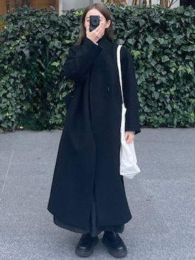 「オールブラック」｜「アイテム（ノーカラーコート）」を使った、𝘼𝙕𝙐𝙎𝘼さん（レディース・153cm）の冬コーディネート