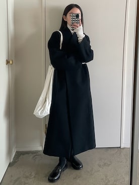 「オールブラック」｜「アイテム（ノーカラーコート）」を使った、𝘼𝙕𝙐𝙎𝘼さん（レディース・153cm）の冬コーディネート
