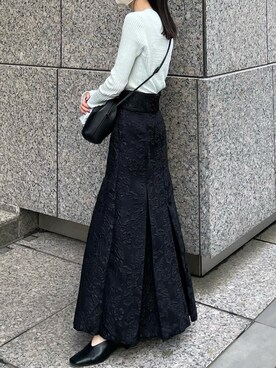 「blue」｜「アイテム（ニット/セーター）」を使った、𝘼𝙕𝙐𝙎𝘼さん（レディース・153cm）の春コーディネート