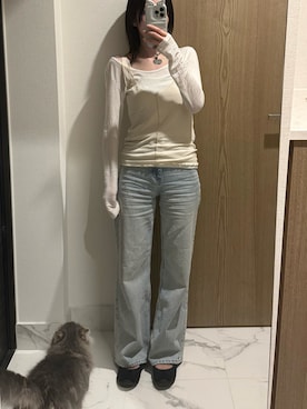 「ponponのアイテム（トップス、ホワイト系）」を使った、𝘼𝙕𝙐𝙎𝘼さん（レディース・153cm）の春コーディネート