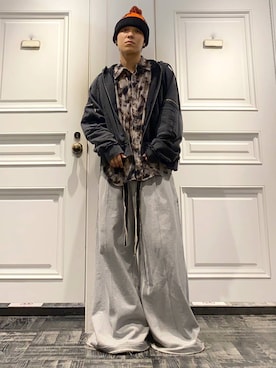 「HARE（ハレ）のアイテム（スウェットパンツ）」を使った、issin0006さん（メンズ・175cm）の秋コーディネート