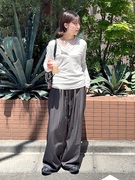 「NOGLE（ノグル）の【NOGLE/ノグル】シアーベロアヘンリーネックトップス（Tシャツ/カットソー、ホワイト系）」を使った、Takahashiさん（レディース・157cm）の春コーディネート