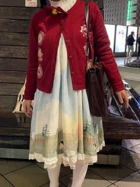 「To Aliceのアイテム（カーディガン/ボレロ、レッド系）」を使った、うにまるさんの春コーディネート