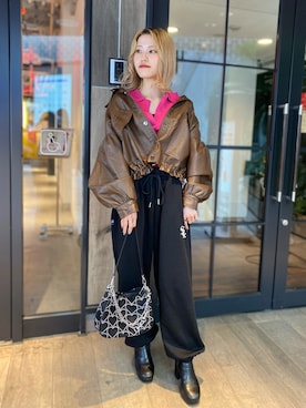 「スウエットパンツ」｜「アイテム（ブーツ）」を使った、中村　未緒さん（レディース・153cm）の冬コーディネート