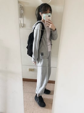 「MIZUNO（ミズノ　）のアイテム（ジャケット/アウター）」を使った、カズナさん（レディース・160cm）の秋コーディネート