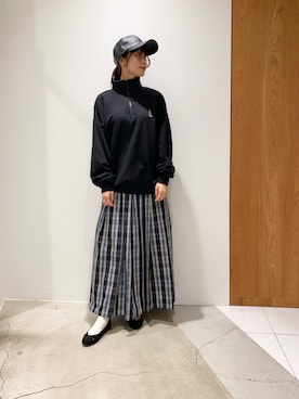「RODE SKO」｜「アイテム（キャップ）」を使った、コトさん（レディース・160cm）の秋コーディネート