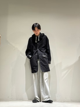 「グレー」｜「アイテム（ステンカラーコート）」を使った、シュートさん（メンズ・181cm）の秋コーディネート