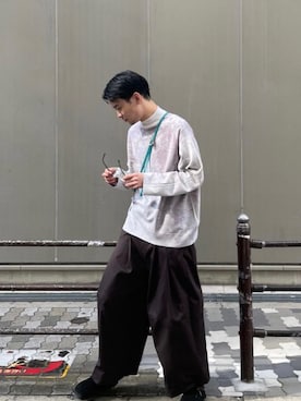 「SHINYAKOZUKA（シンヤコヅカ）のアイテム（パンツ）」を使った、シュートさん（メンズ・181cm）の秋コーディネート