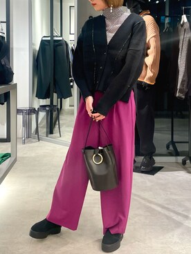 「ハイネックトップス」｜「アイテム（スラックス）」を使った、Nanase   Matuokaさん（レディース・165cm）の秋コーディネート