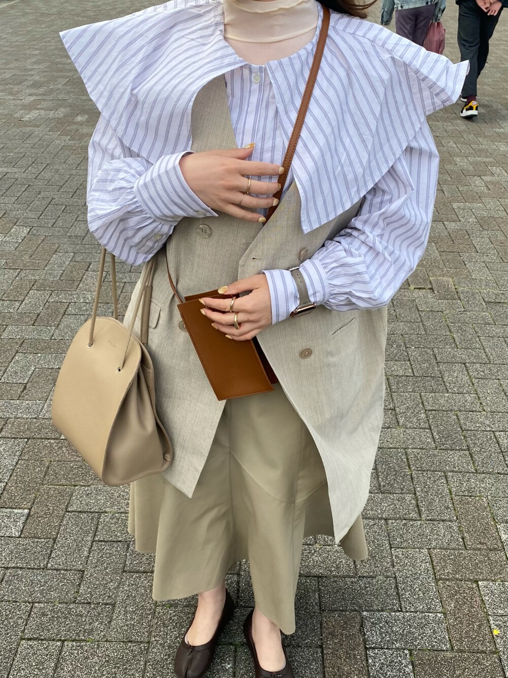 「春コーデ、オトナ女子、淡色コーデ、淡色女子」｜「Kastaneのアイテム（シャツ/ブラウス、ホワイト系）」を使った、yuiさん（レディース・160cm）の春コーディネートの1枚目の写真